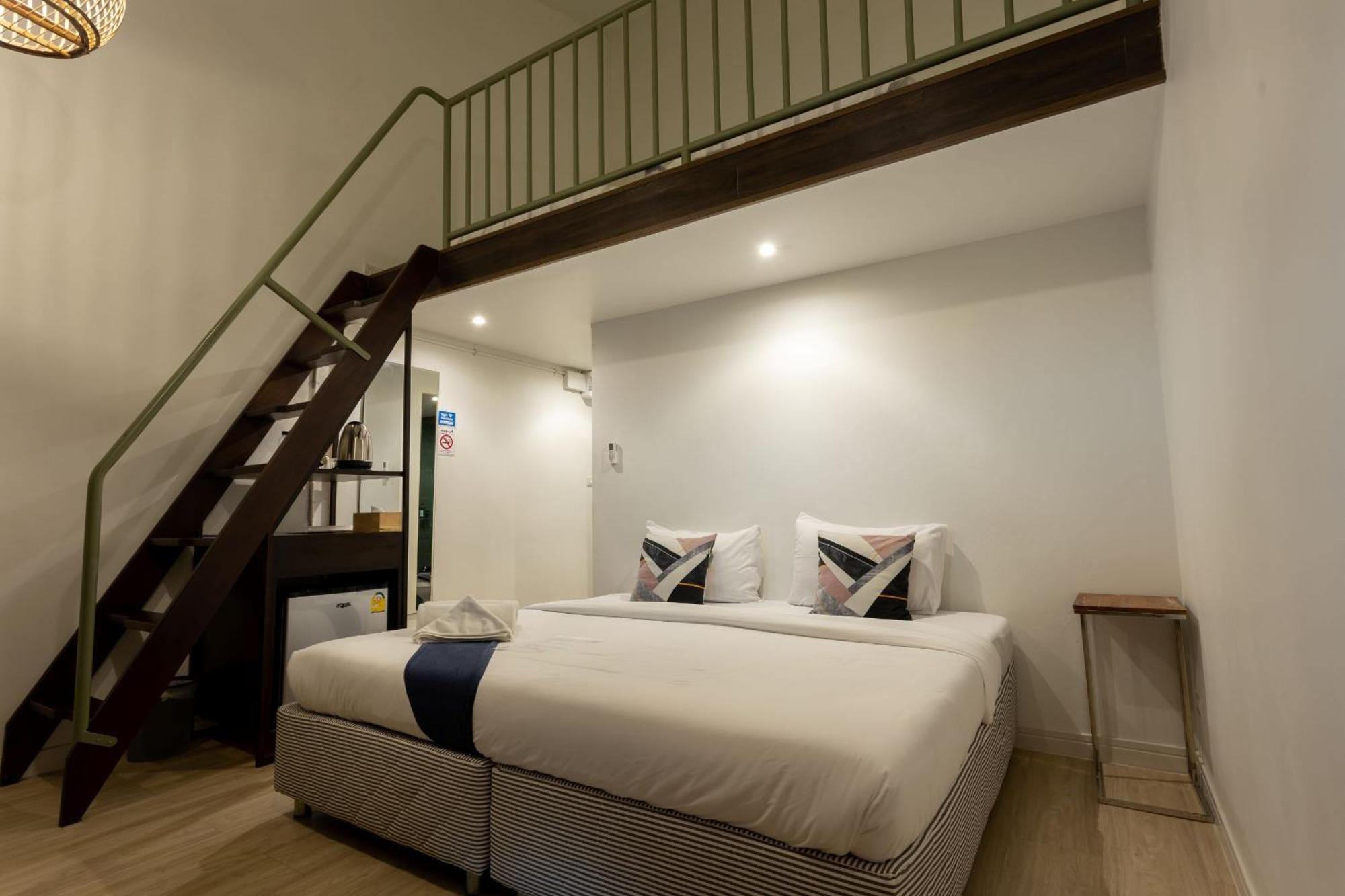 Готель Pakchong Center Poshtel Екстер'єр фото