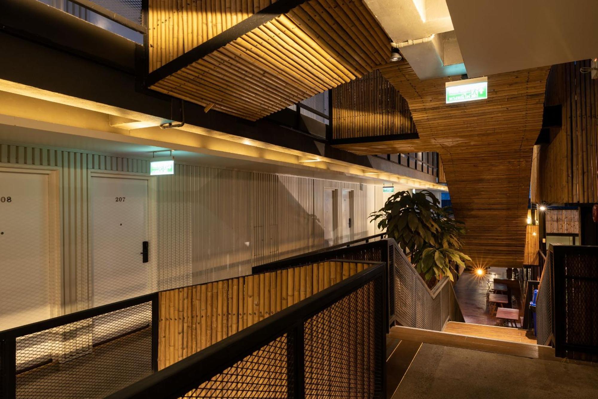 Готель Pakchong Center Poshtel Екстер'єр фото
