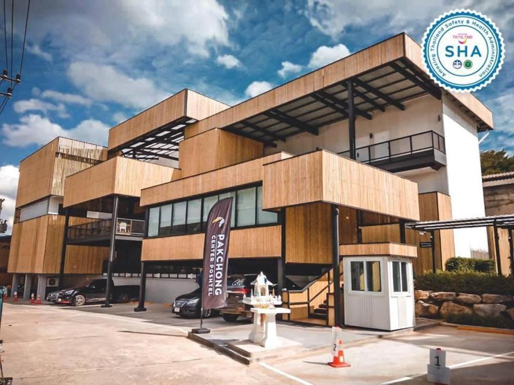 Готель Pakchong Center Poshtel Екстер'єр фото