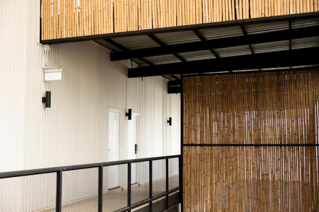 Готель Pakchong Center Poshtel Екстер'єр фото