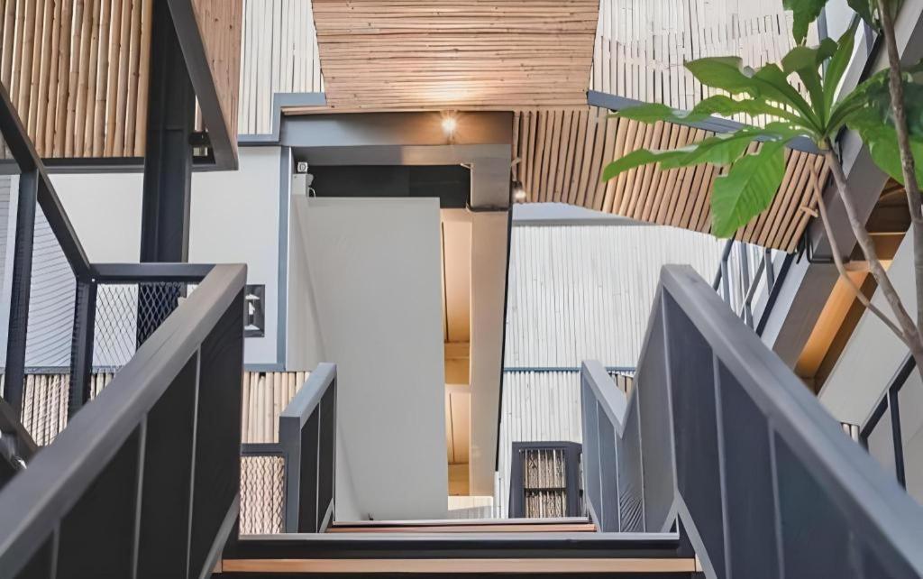Готель Pakchong Center Poshtel Екстер'єр фото